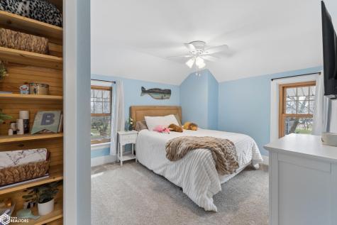 4466 Park Avenue Clear Lake IA 50428