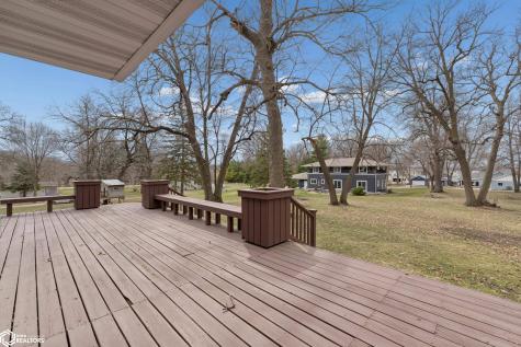 4466 Park Avenue Clear Lake IA 50428