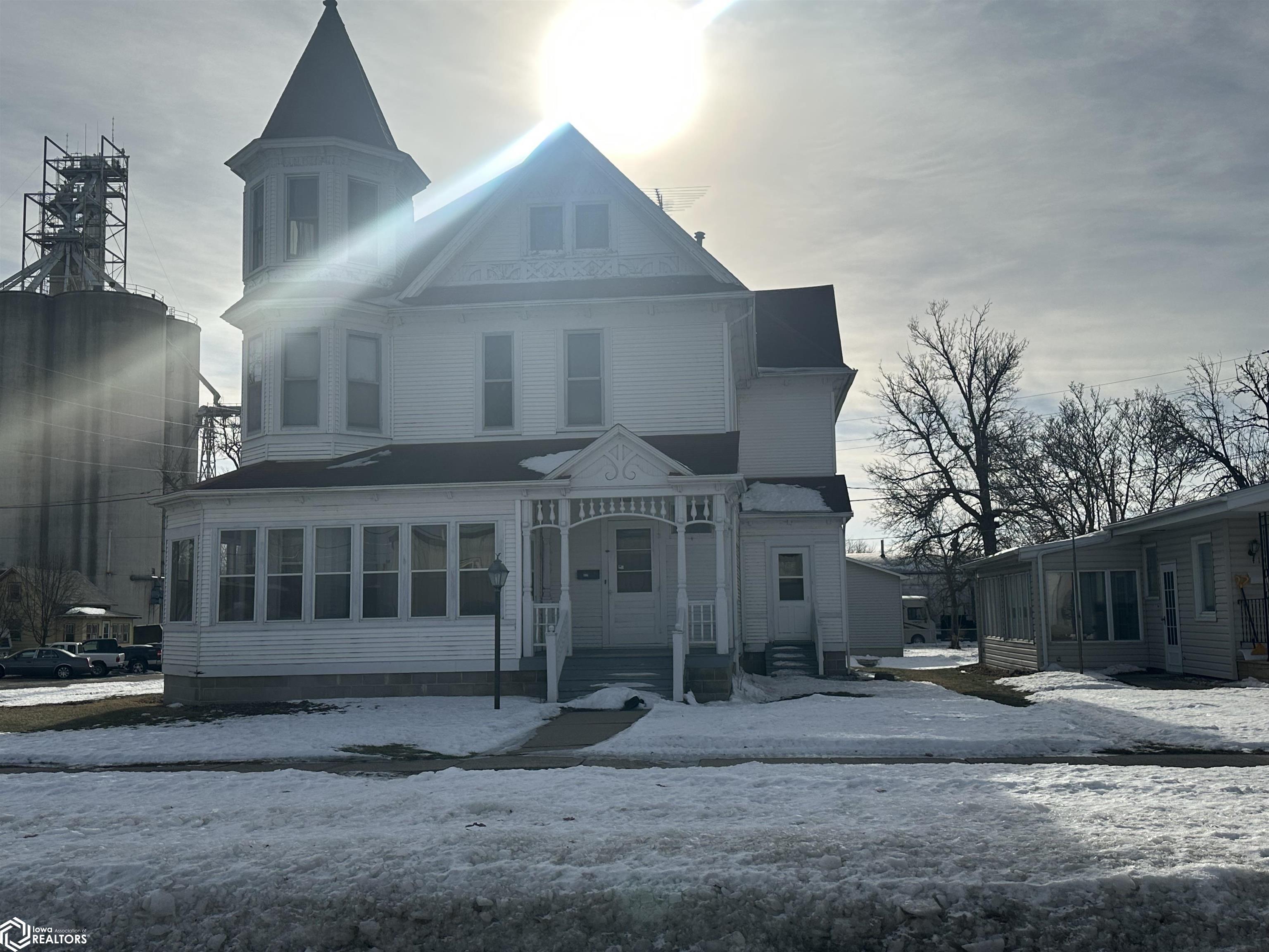 120 1st Avenue SE Clarion IA 50525