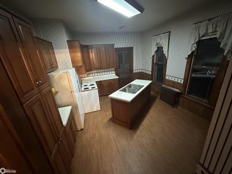120 1st Avenue SE Clarion IA 50525