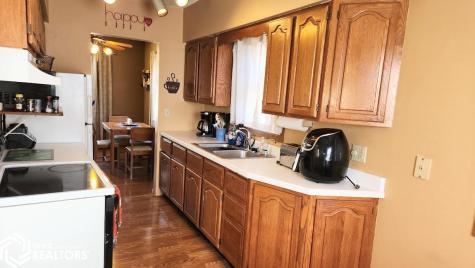935 11th Street NE Mason City IA 50401
