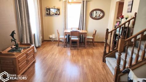 935 11th Street NE Mason City IA 50401