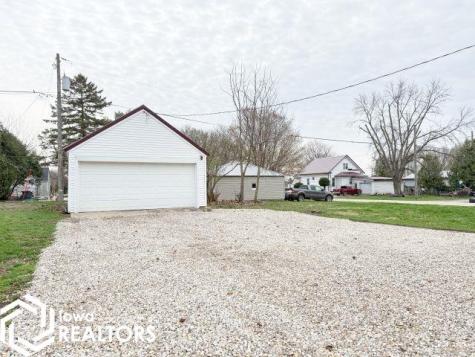 321 S Van Kirk Street Latimer IA 50452