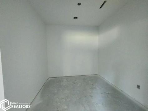 1368 12th Street NE Mason City IA 50401