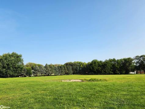 1368 12th Street NE Mason City IA 50401