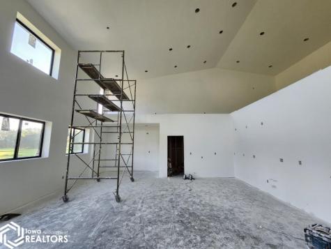 1368 12th Street NE Mason City IA 50401