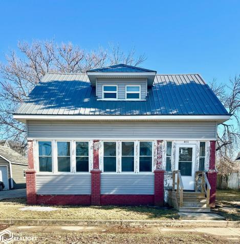 912 River Street Iowa Falls IA 50126