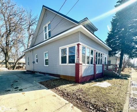 912 River Street Iowa Falls IA 50126