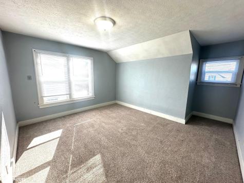 912 River Street Iowa Falls IA 50126