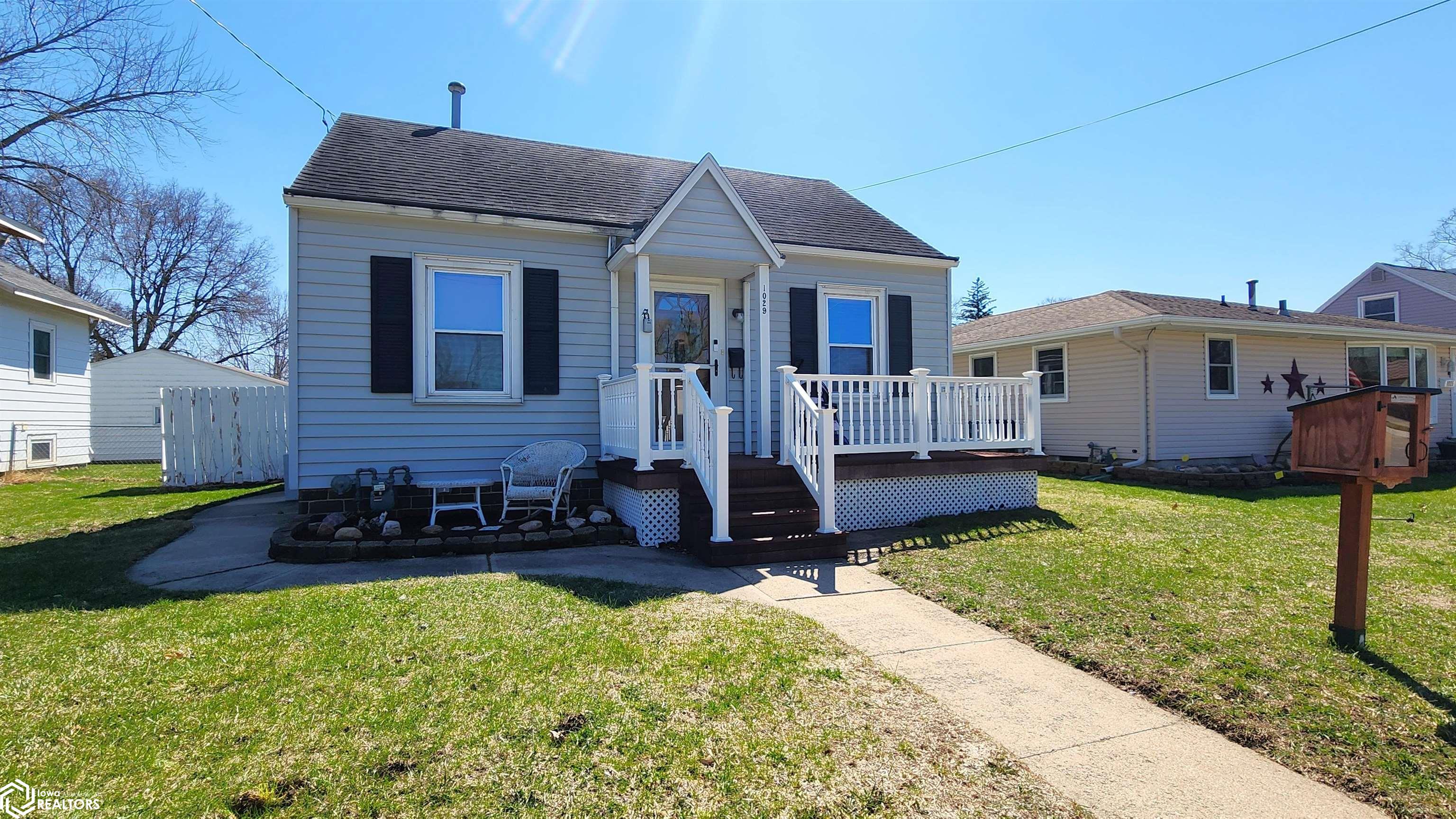 1029 1st Street NE Mason City IA 50401