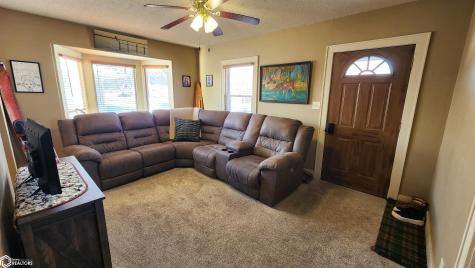 1029 1st Street NE Mason City IA 50401