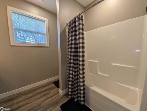 1610 W 7th Avenue N Clear Lake IA 50428