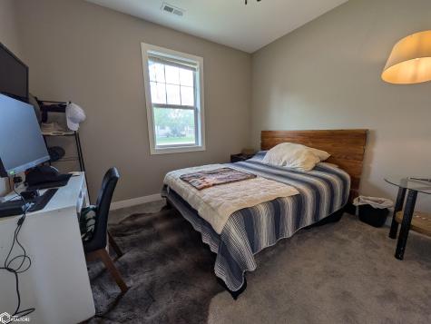 1610 W 7th Avenue N Clear Lake IA 50428
