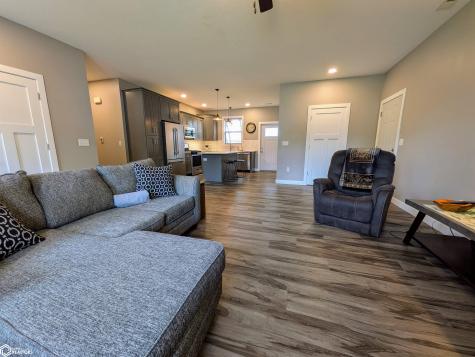 1610 W 7th Avenue N Clear Lake IA 50428