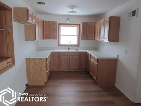 711 1st Street NE Belmond IA 50421