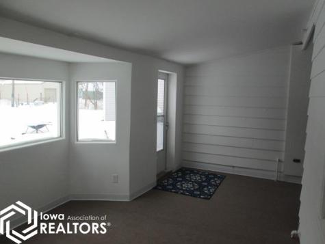 711 1st Street NE Belmond IA 50421