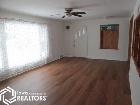 711 1st Street NE Belmond IA 50421