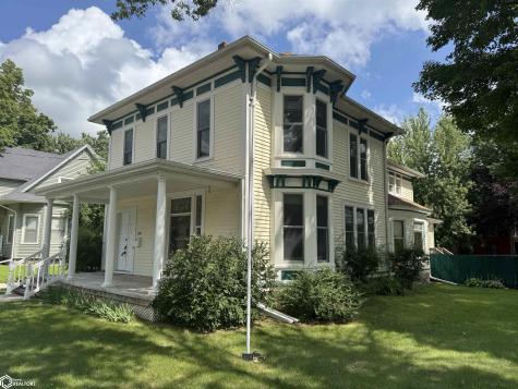 300 N 4th Street Clear Lake IA 50428