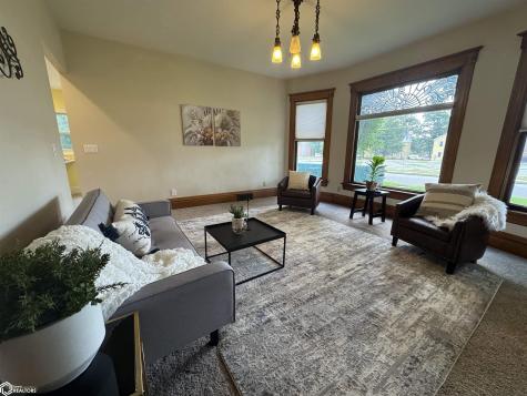 300 N 4th Street Clear Lake IA 50428