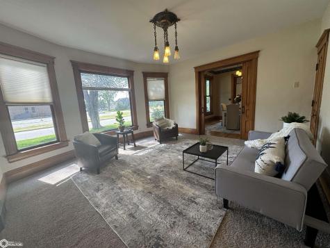 300 N 4th Street Clear Lake IA 50428