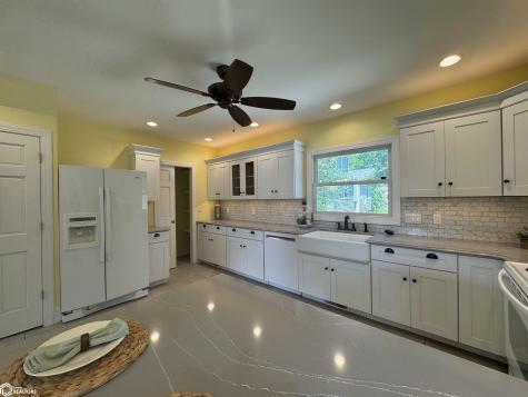 300 N 4th Street Clear Lake IA 50428