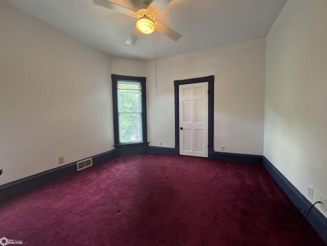300 N 4th Street Clear Lake IA 50428