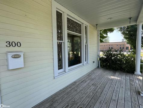 300 N 4th Street Clear Lake IA 50428