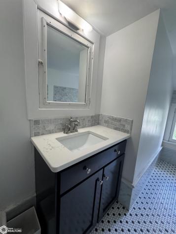 300 N 4th Street Clear Lake IA 50428