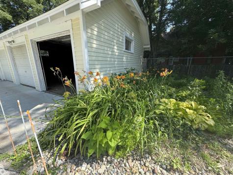 300 N 4th Street Clear Lake IA 50428