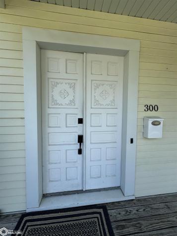 300 N 4th Street Clear Lake IA 50428