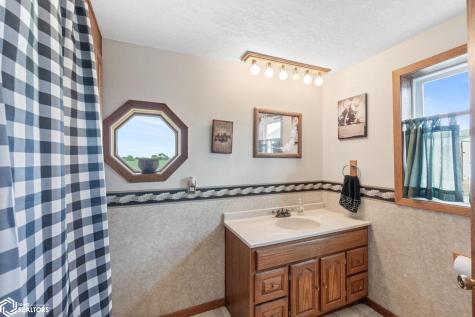 12489 285th Street Mason City IA 50401