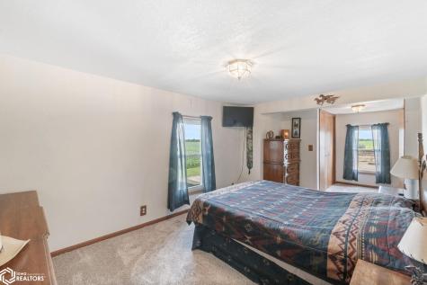 12489 285th Street Mason City IA 50401