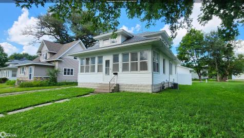 318 E Walnut Street Manly IA 50456