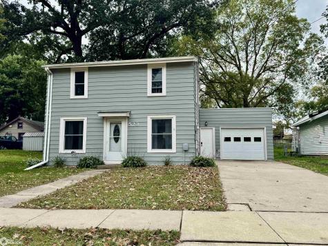 523 10th Avenue N Clear Lake IA 50428