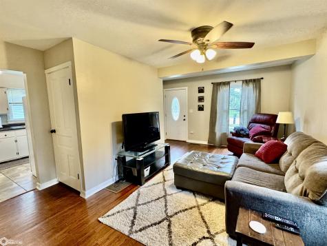 523 10th Avenue N Clear Lake IA 50428