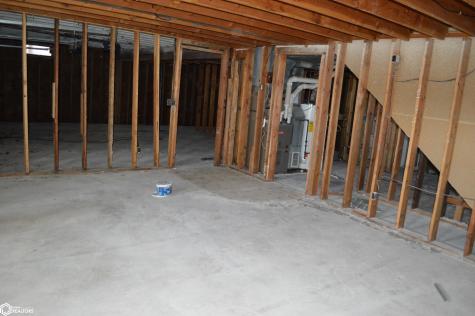 659 3rd Place SE Mason City IA 50401
