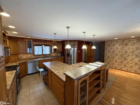 945 S 4th Street Forest City IA 50436