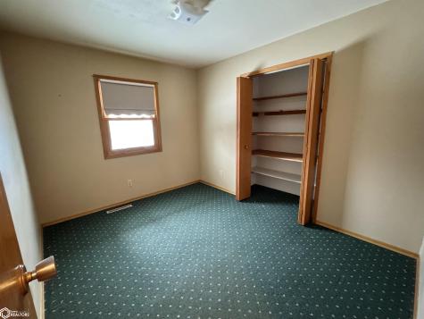 945 S 4th Street Forest City IA 50436