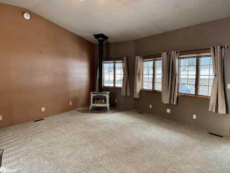 945 S 4th Street Forest City IA 50436