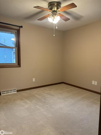 706 S Garfield Avenue Mason City IA 50401