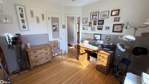 209 S Tennessee Avenue Mason City IA 50401