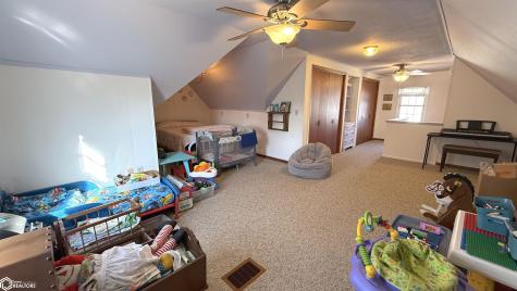 209 S Tennessee Avenue Mason City IA 50401
