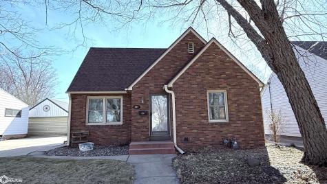 209 S Tennessee Avenue Mason City IA 50401