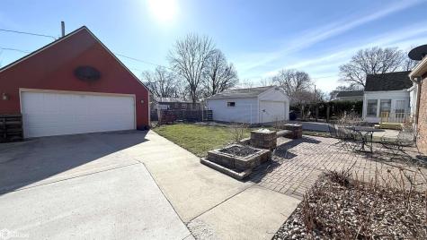 209 S Tennessee Avenue Mason City IA 50401