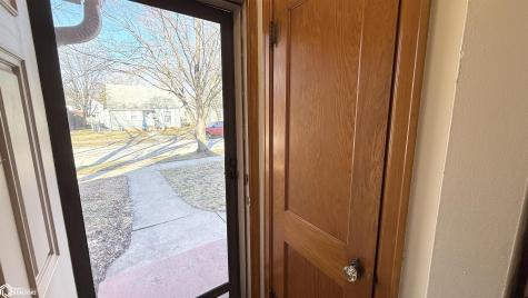 209 S Tennessee Avenue Mason City IA 50401