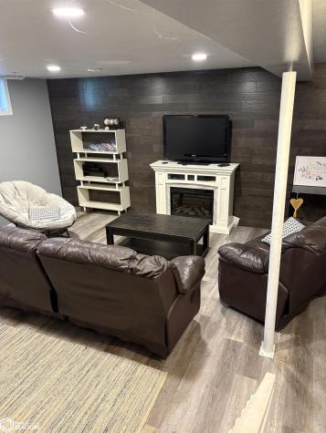 7138 275th Way Clear Lake IA 50428