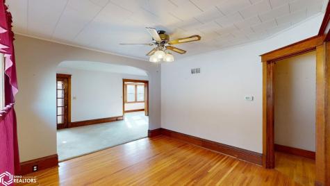 116 16th Street SE Mason City IA 50401