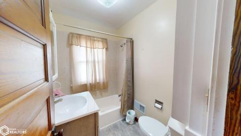 116 16th Street SE Mason City IA 50401