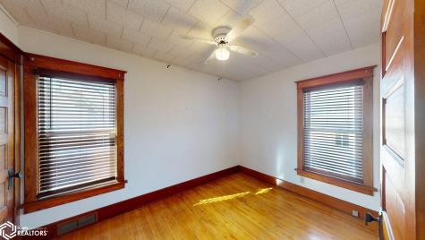 116 16th Street SE Mason City IA 50401