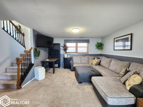 1026 N Polk Avenue Mason City IA 50401